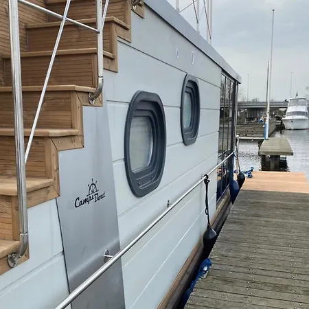 Houseboat At Marina With Views, Cleaning Included *